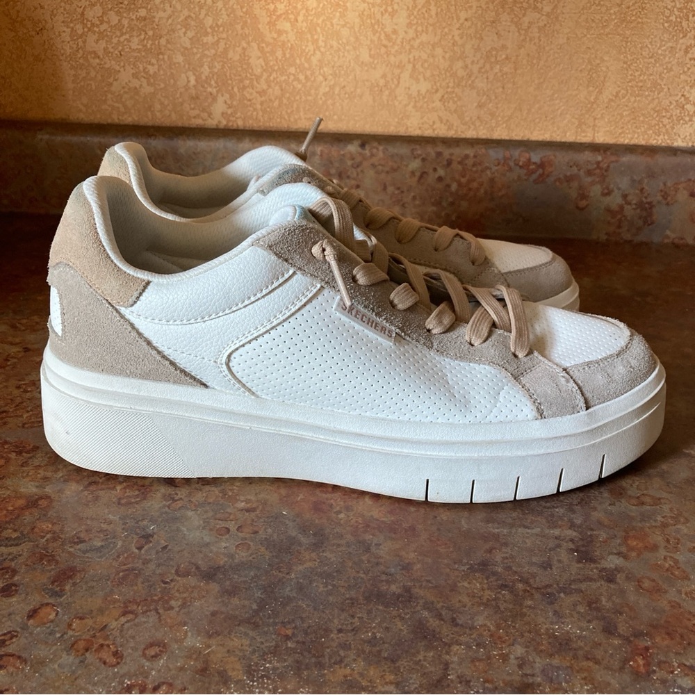 Skechers Size 9 Street Flex Flossy micro perfdural leather suede slip on shoes